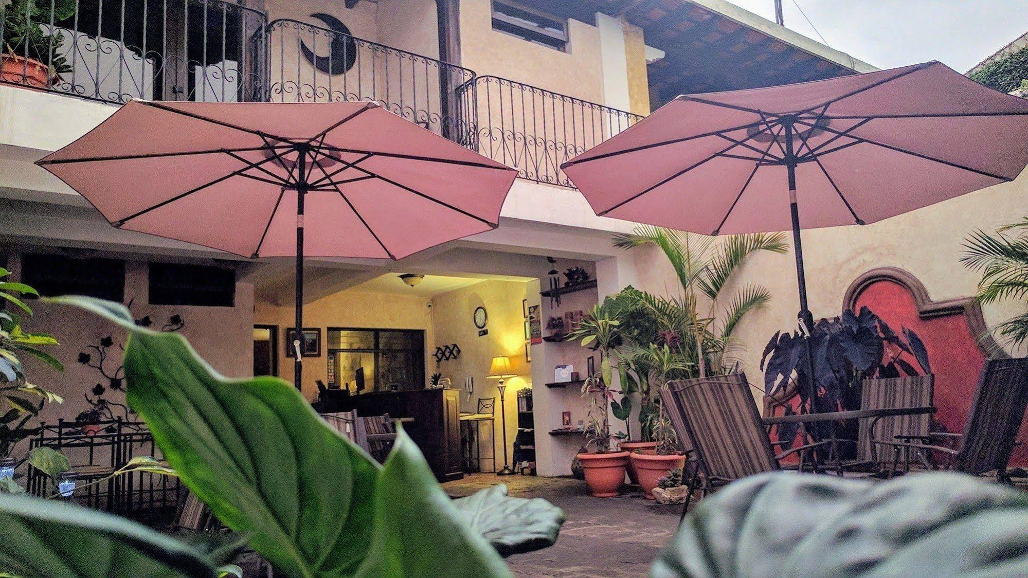 Hotel Posada De La Luna Antigua Extérieur photo