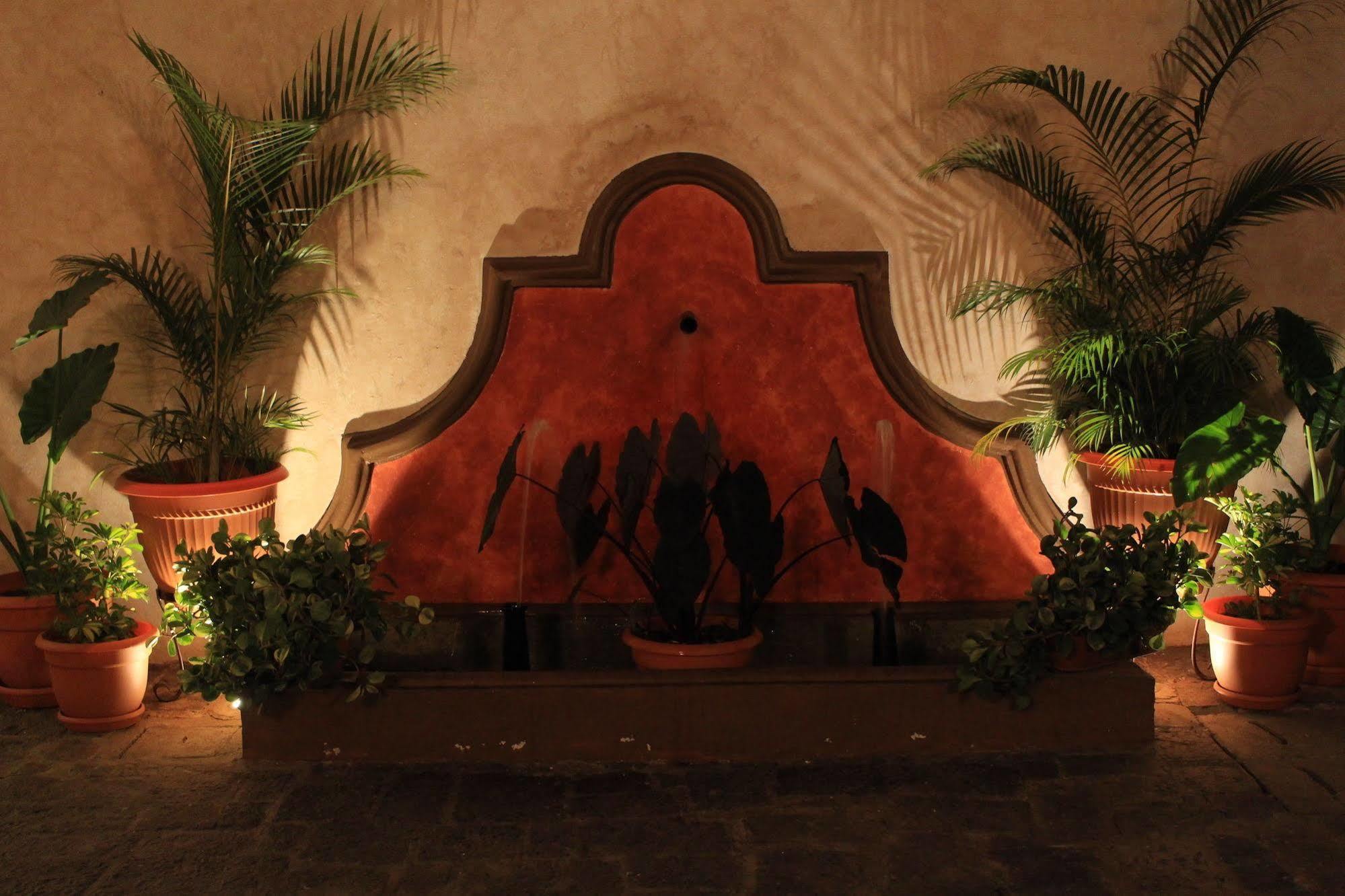 Hotel Posada De La Luna Antigua Extérieur photo